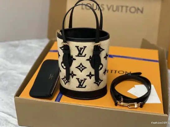 VUITTON LOUIS BUCKET NANO 0417